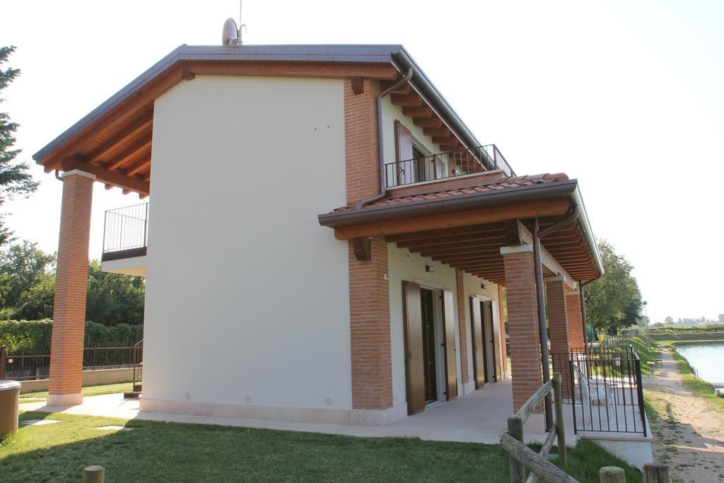 Bed and Breakfast Laghetto Ai Portici Pastrengo Habitación foto
