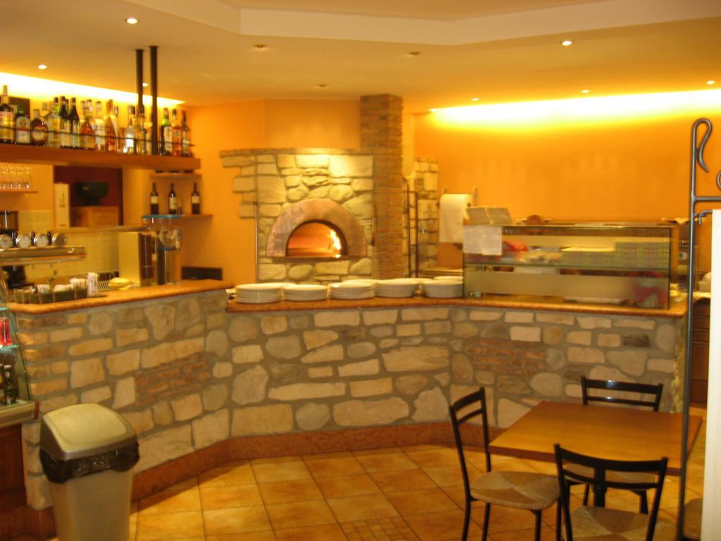 Bed and Breakfast Laghetto Ai Portici Pastrengo Exterior foto